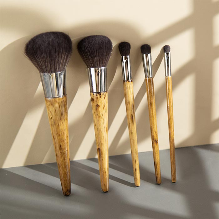 Wooden handle black makeup brush set (5 pieces)