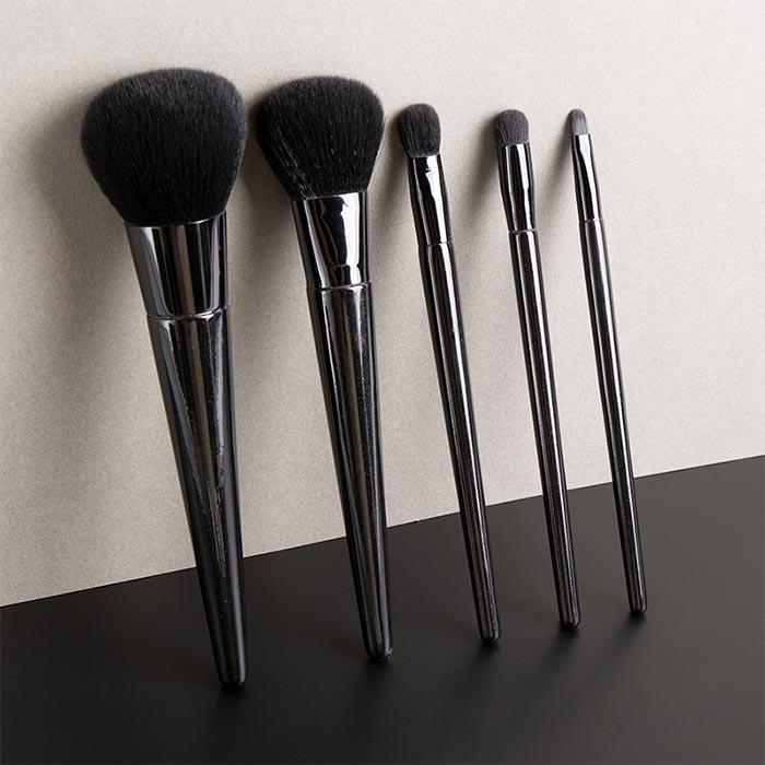 Black-handled black makeup brush set (5 pieces)