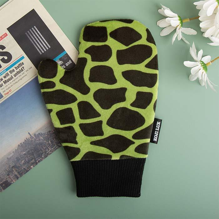 Green tanning mitt A