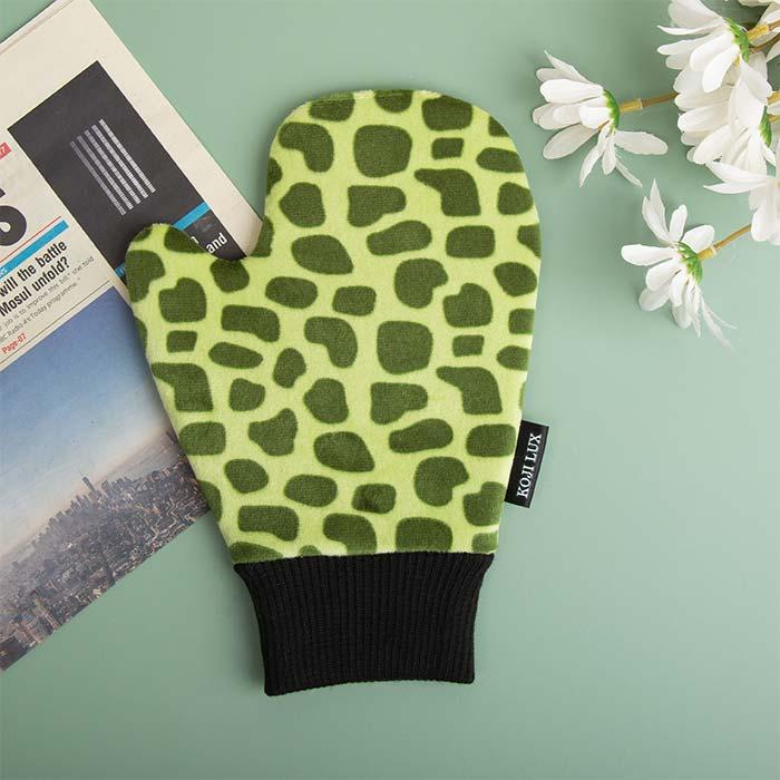 Green tanning mitt B 